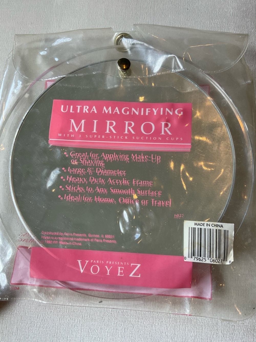 Round Large magnifying Mirror — 9 in